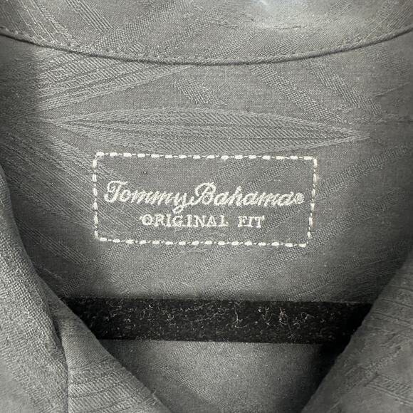 Tommy Bahama locals watering hole silk button shirt men’s size medium vacation - Picture 7 of 9